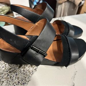 Gentle Soul Shoes by Kenneth Cole 7.5 black leather